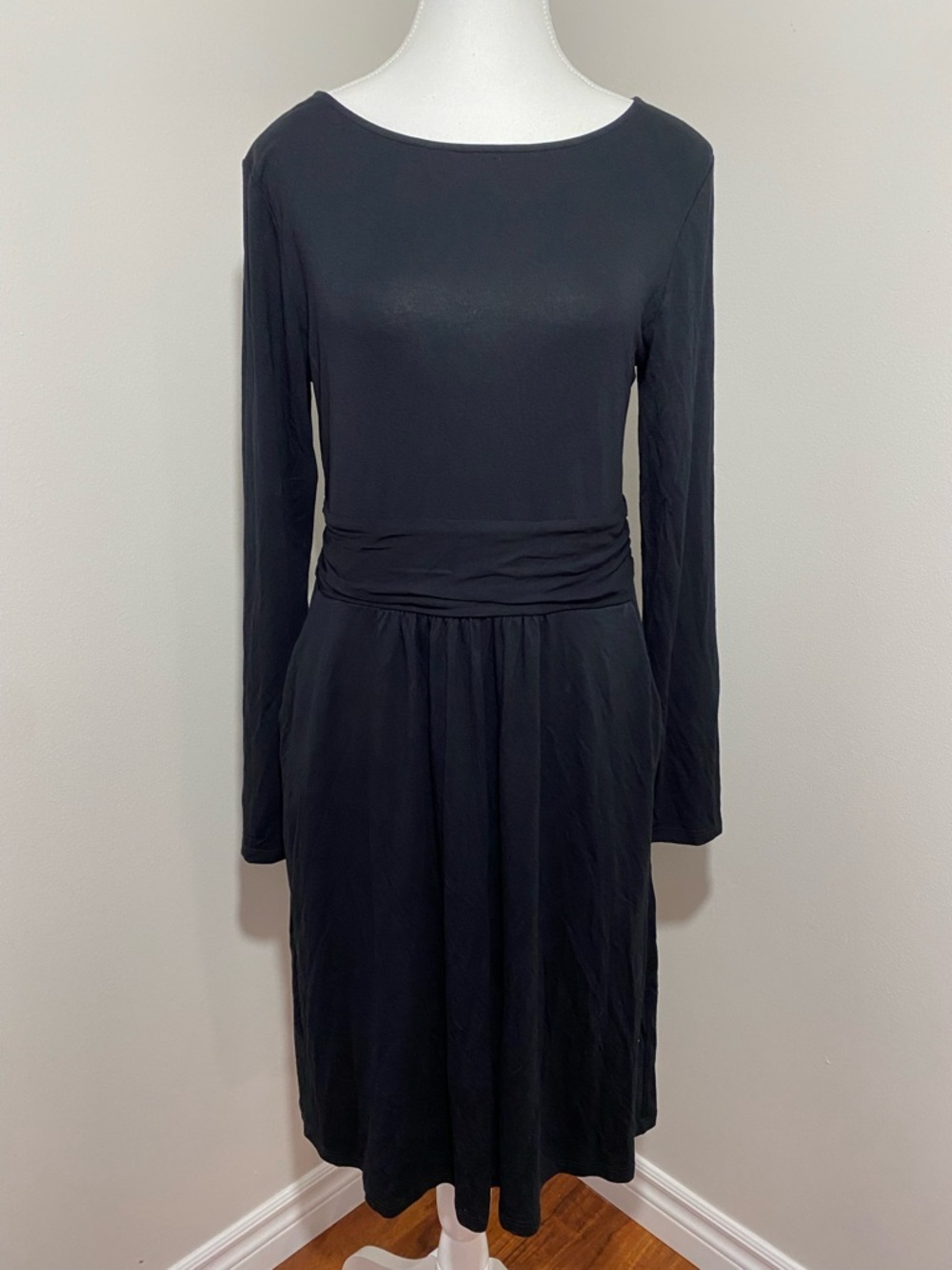 Boden Amelie Black Long-Sleeve Dress petite 8